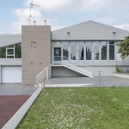 Le Zen - Sauna - Piscine Interieure * Saint-Hilaire-de-Chaleons