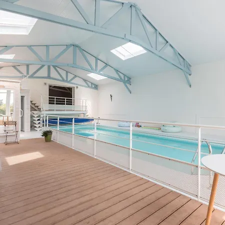 Le Zen - Sauna - Piscine Interieure Дом отдыха Saint-Hilaire-de-Chaleons