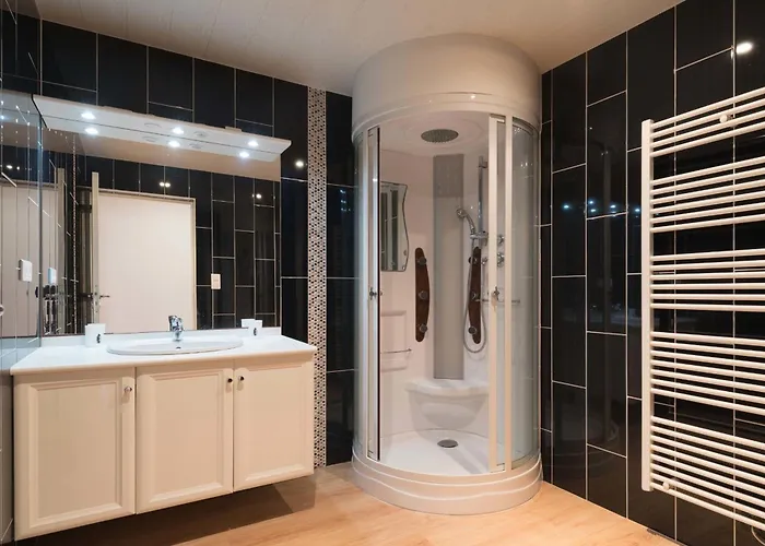 Le Zen - Sauna - Piscine Interieure * Saint-Hilaire-de-Chaleons