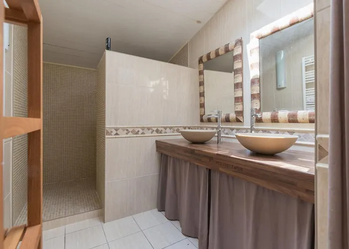 Le Zen - Sauna - Piscine Interieure Saint-Hilaire-de-Chaleons